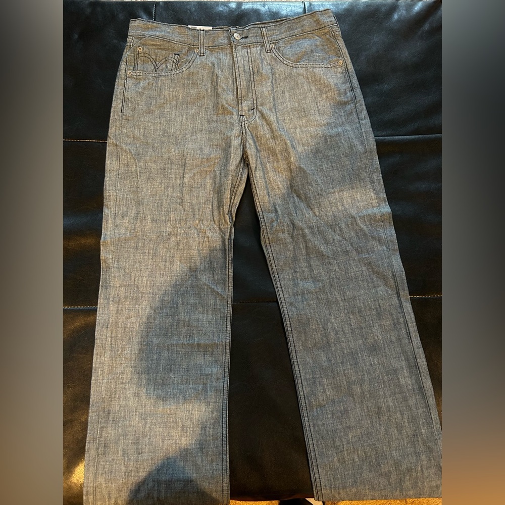 NEW Levi’s jeans
